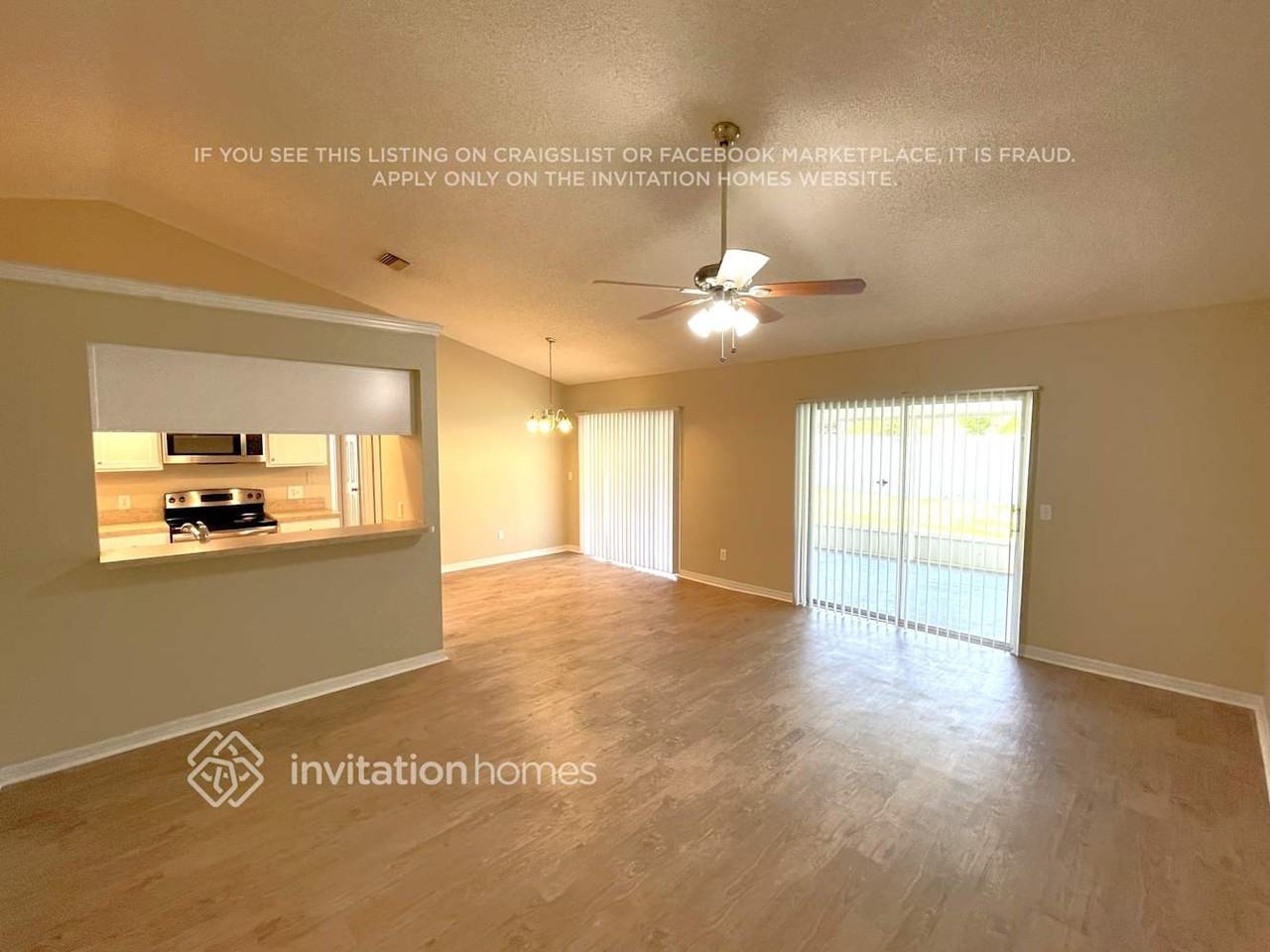 9814 Creek Cross St - Photo 4 of 17