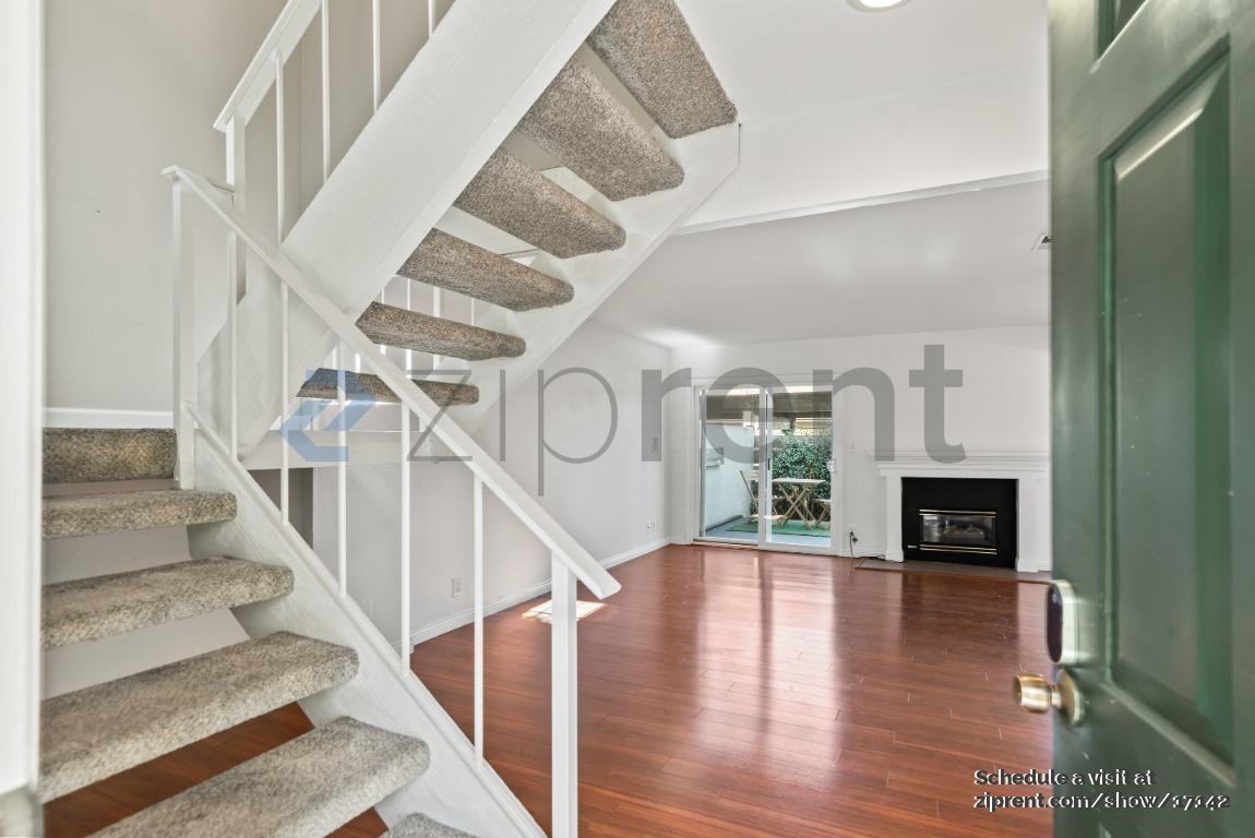 8 Zurich Ct - Photo 3 of 20