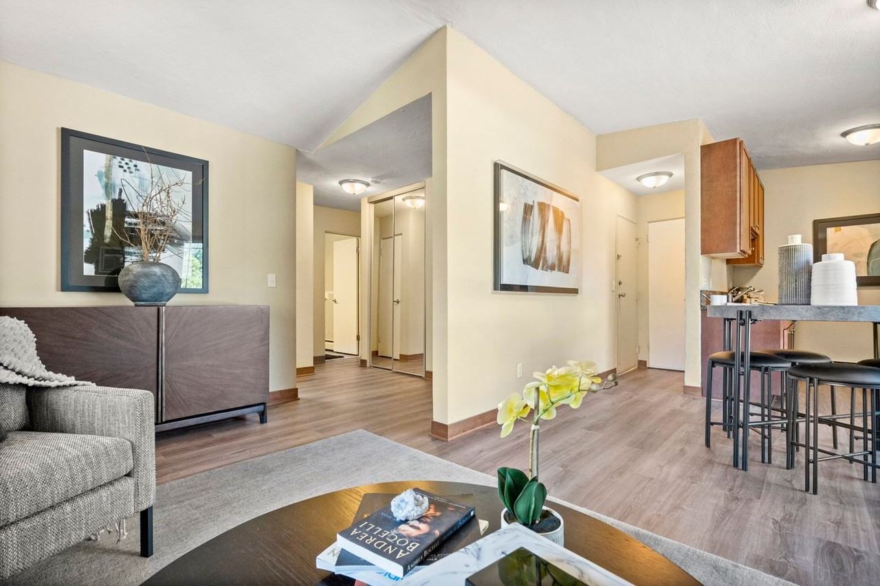 3413 53rd Ave N - Photo 5 of 31