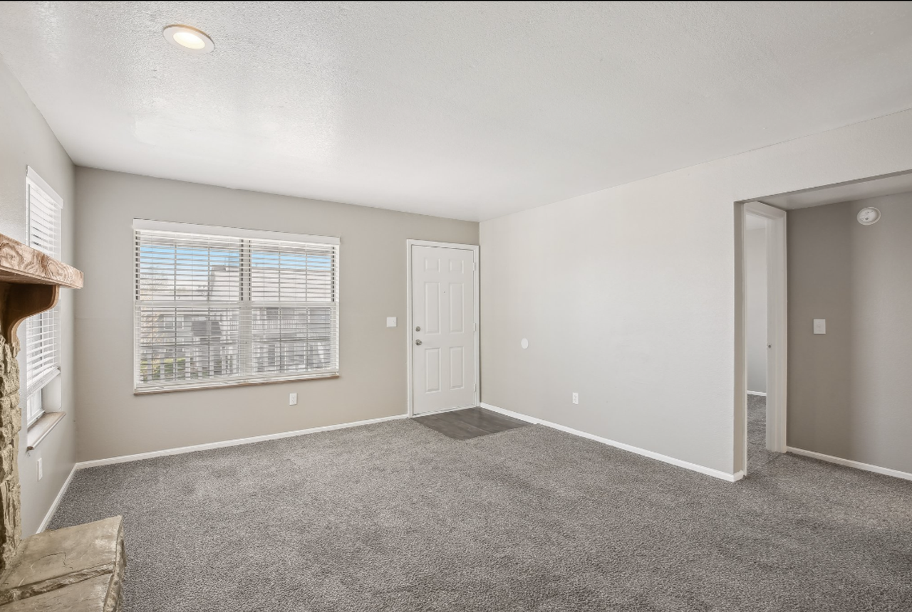 5804 NE 41st St - Photo 5 of 50