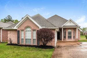 featured image of 3950 Spring Lakes Cir