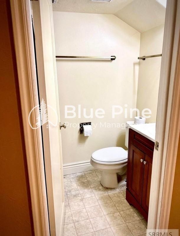 309 1/2 S Milton Ave - Photo 6 of 12