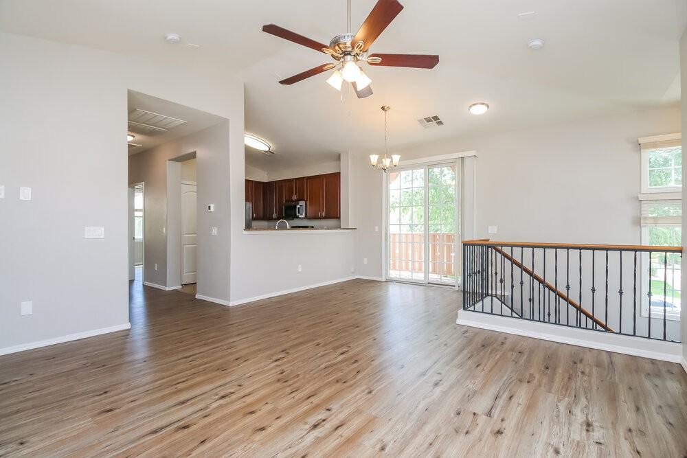 4068 E Windsor Dr - Photo 6 of 17