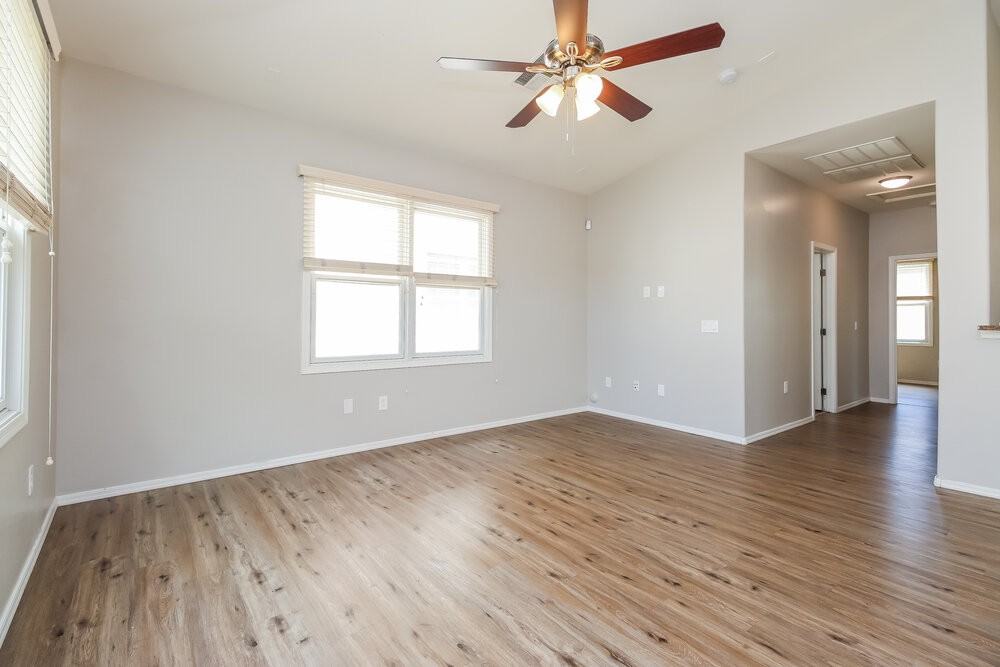4068 E Windsor Dr - Photo 7 of 17