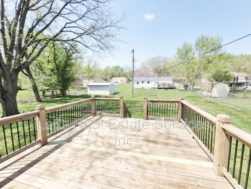 15506 Ann Ave - Photo 3 of 13