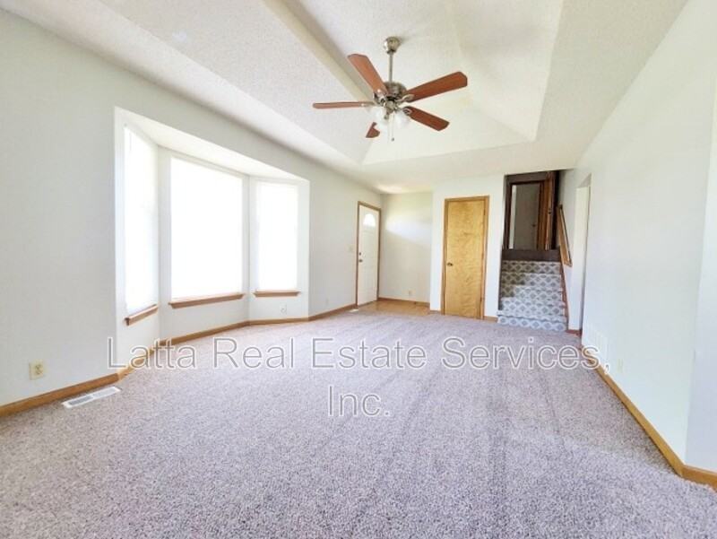 15506 Ann Ave - Photo 4 of 13
