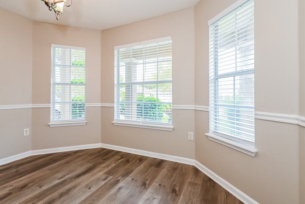 14414 Woodfield Cir S - Photo 5 of 16