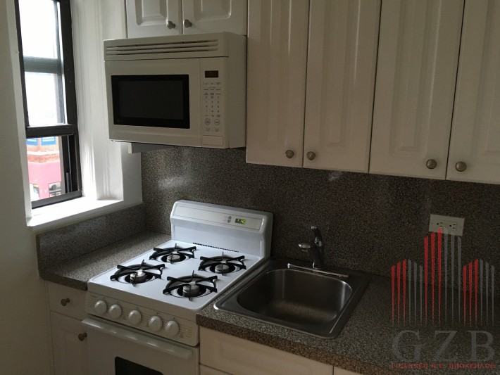 E 50th St #6E