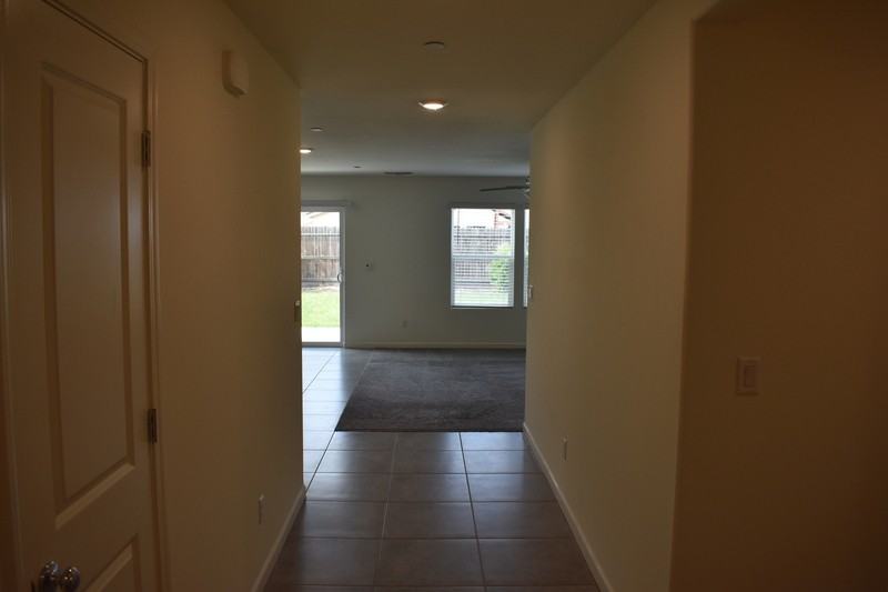 671 Keenan Ct - Photo 5 of 32