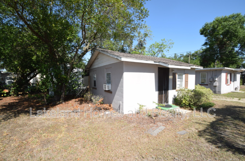 5346 9th St Se - Photo 3 of 18