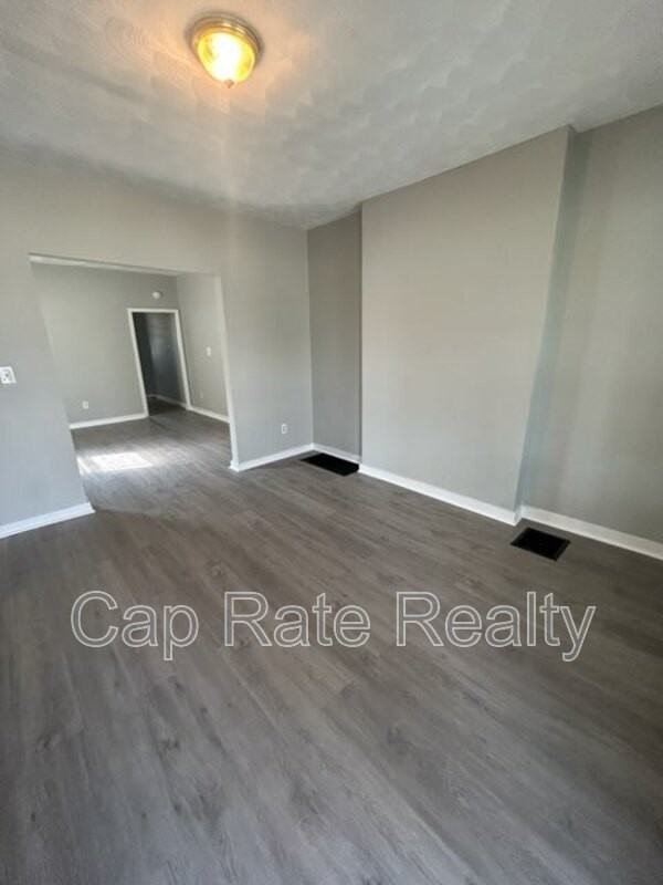 809 E 2nd Ave - Photo 3 of 11