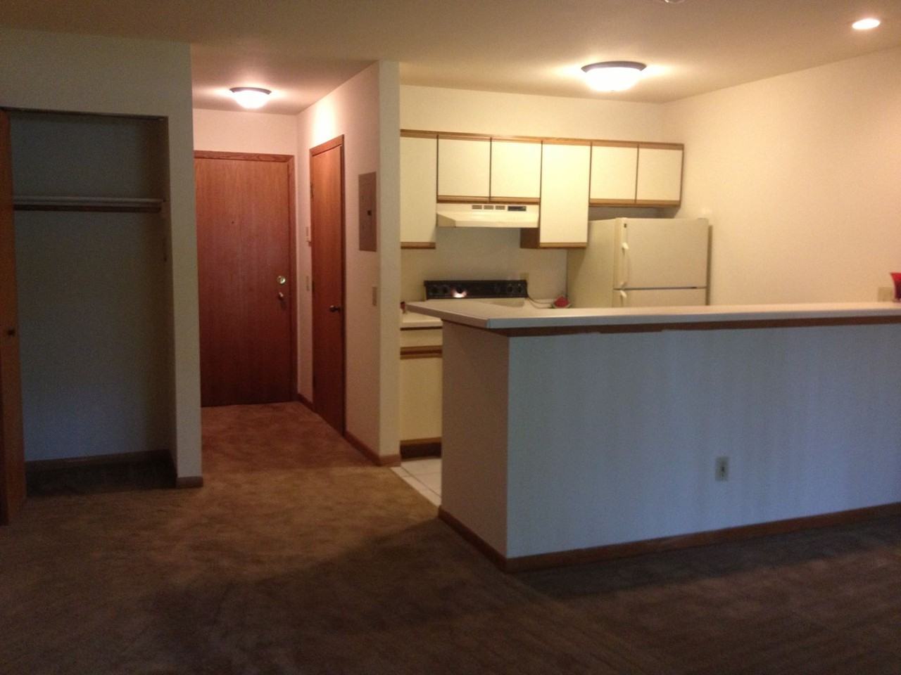 1617 Troy Dr - Photo 3 of 5