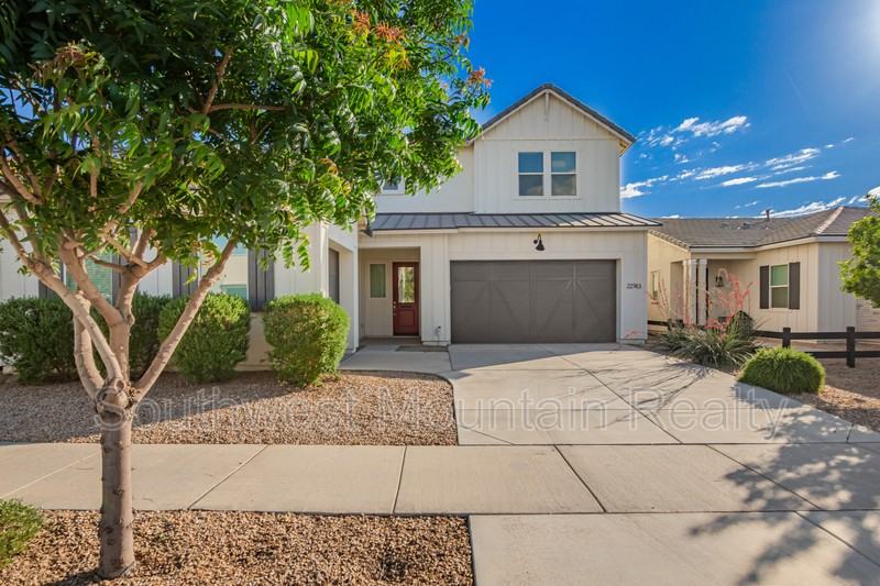 22743 E Poco Calle - Photo 3 of 48