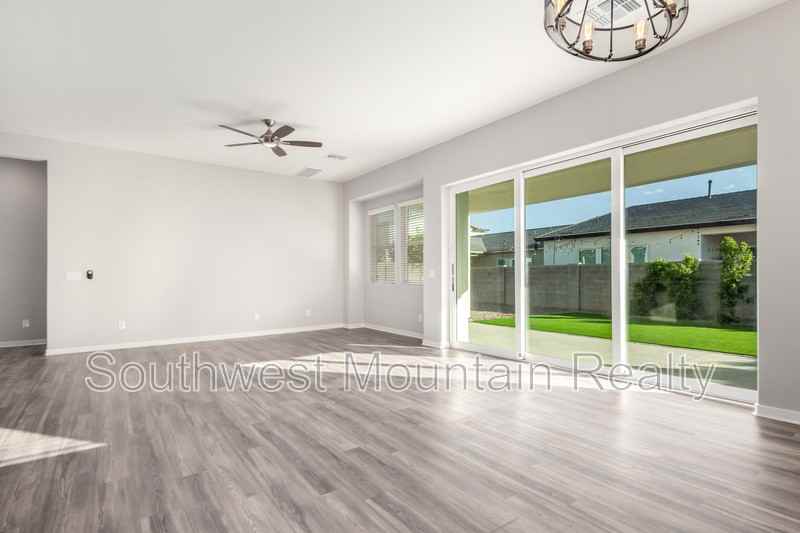 22743 E Poco Calle - Photo 6 of 48