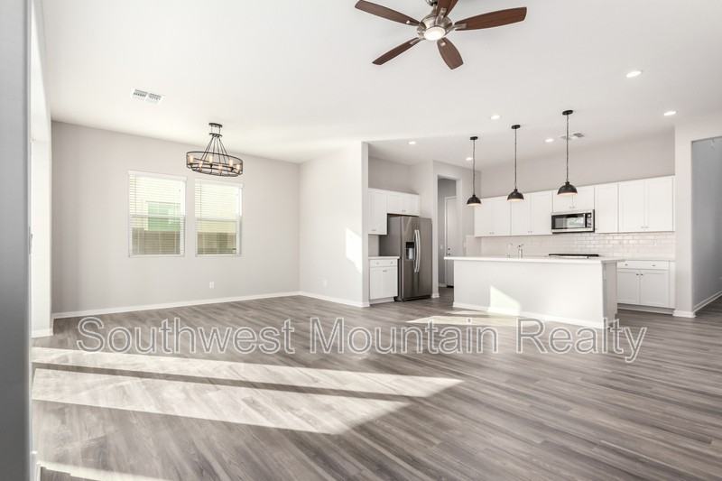 22743 E Poco Calle - Photo 7 of 48