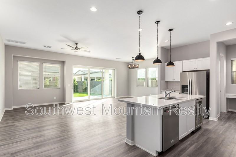 22743 E Poco Calle - Photo 6 of 48