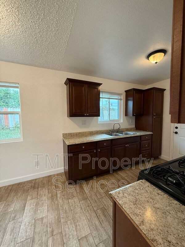 803 W Harding Ave - Photo 2 of 20