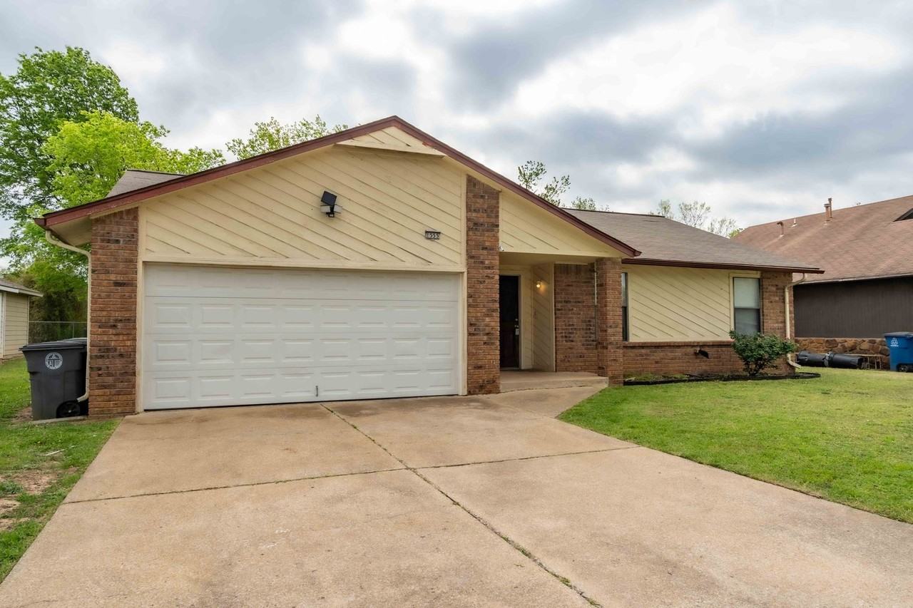 1555 S 139th East Ave - Photo 2 of 17