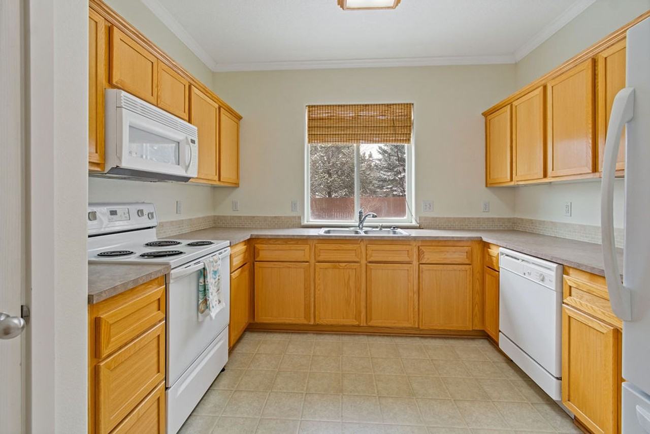 2934 Sw Cascade Ave - Photo 6 of 27