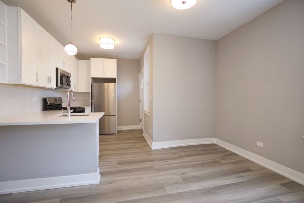 JANSSEN + BYRON #2W - Photo 6 of 21