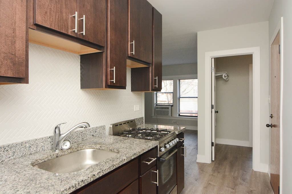 707 W Brompton Ave #34 - Photo 4 of 20