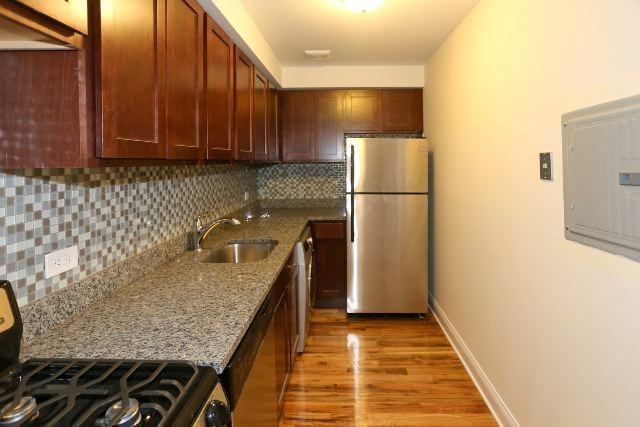 555 W Arlington Pl #408 - Photo 3 of 18