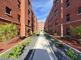 N Janssen Ave #3W - Photo 1 of 1