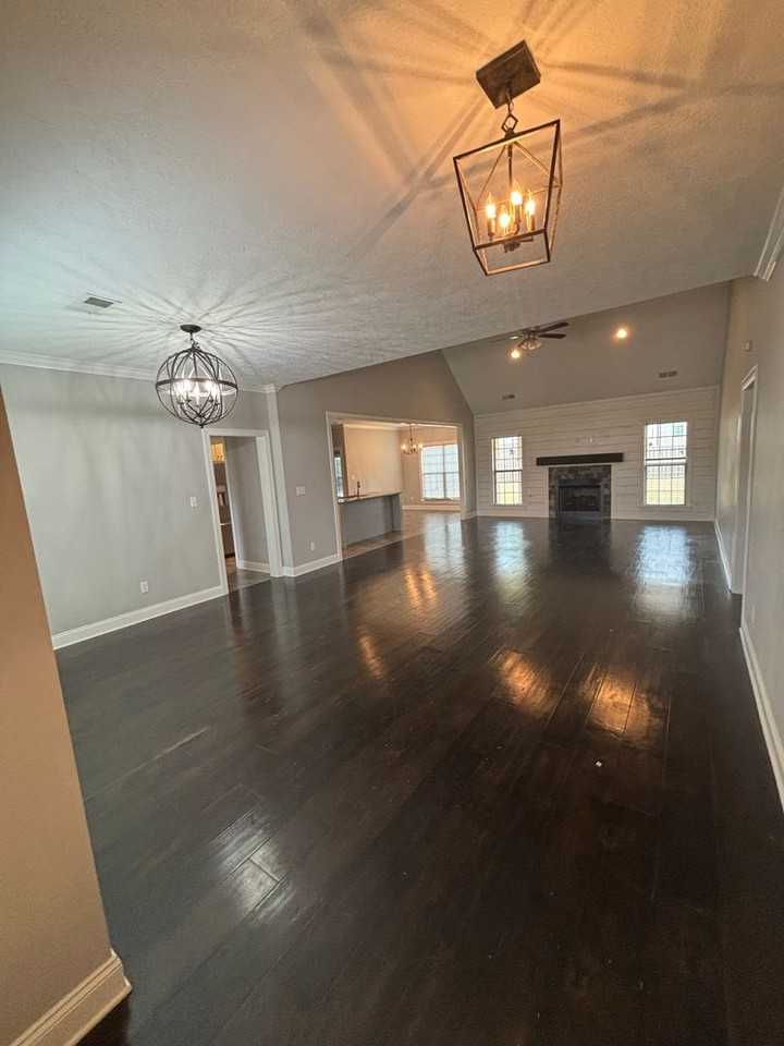 32 Nathan Dr - Photo 2 of 30