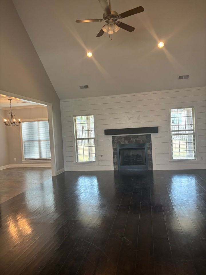 32 Nathan Dr - Photo 3 of 30