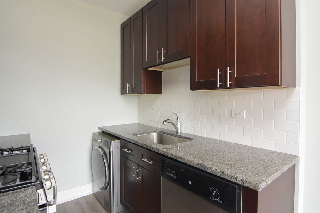 725 St Johns Ave #12 - Photo 4 of 21