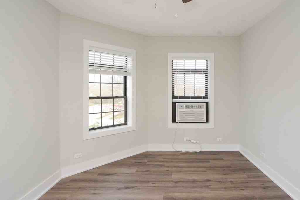 725 St Johns Ave #12 - Photo 7 of 21