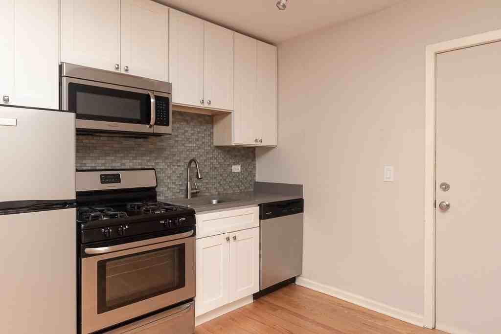 2834 W Palmer St #103 - Photo 3 of 16