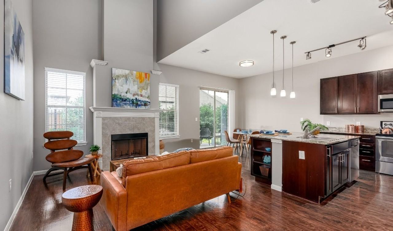 2230 Hibiscus Ave. - Photo 3 of 7