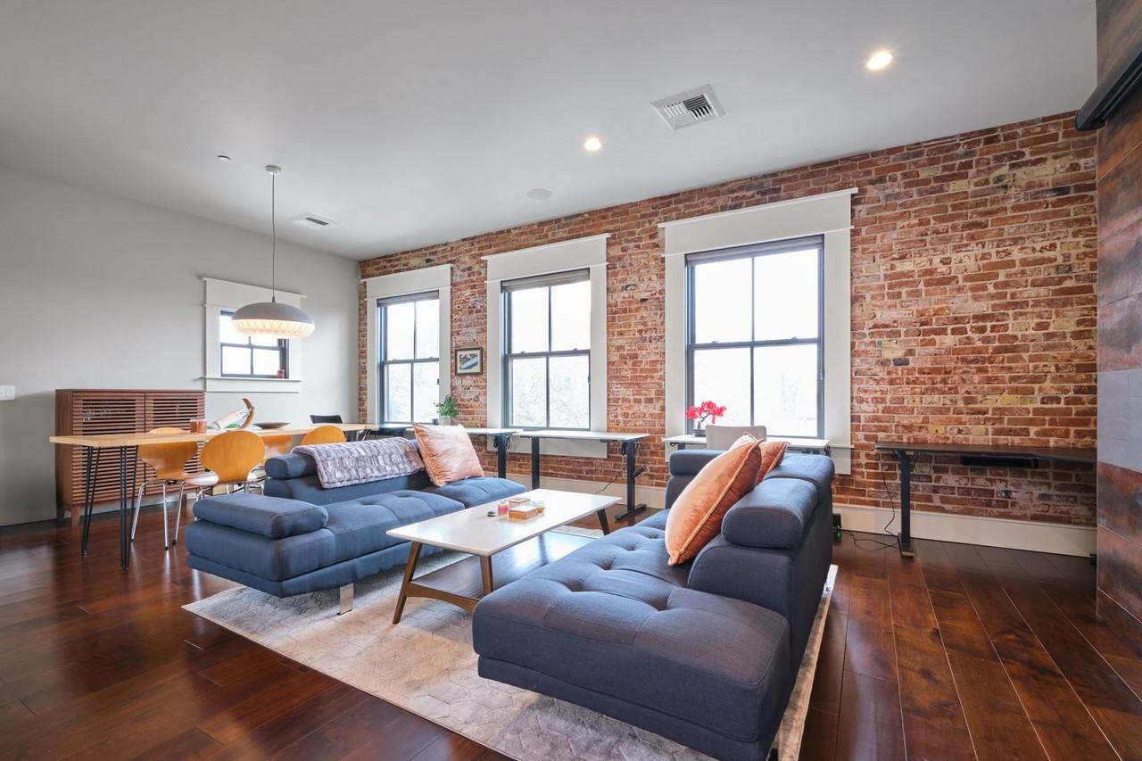 89 N Main St - Photo 2 of 16