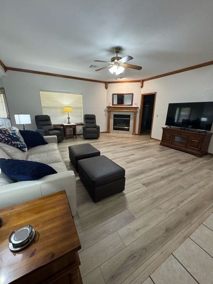 1624 Heron Dr - Photo 3 of 34