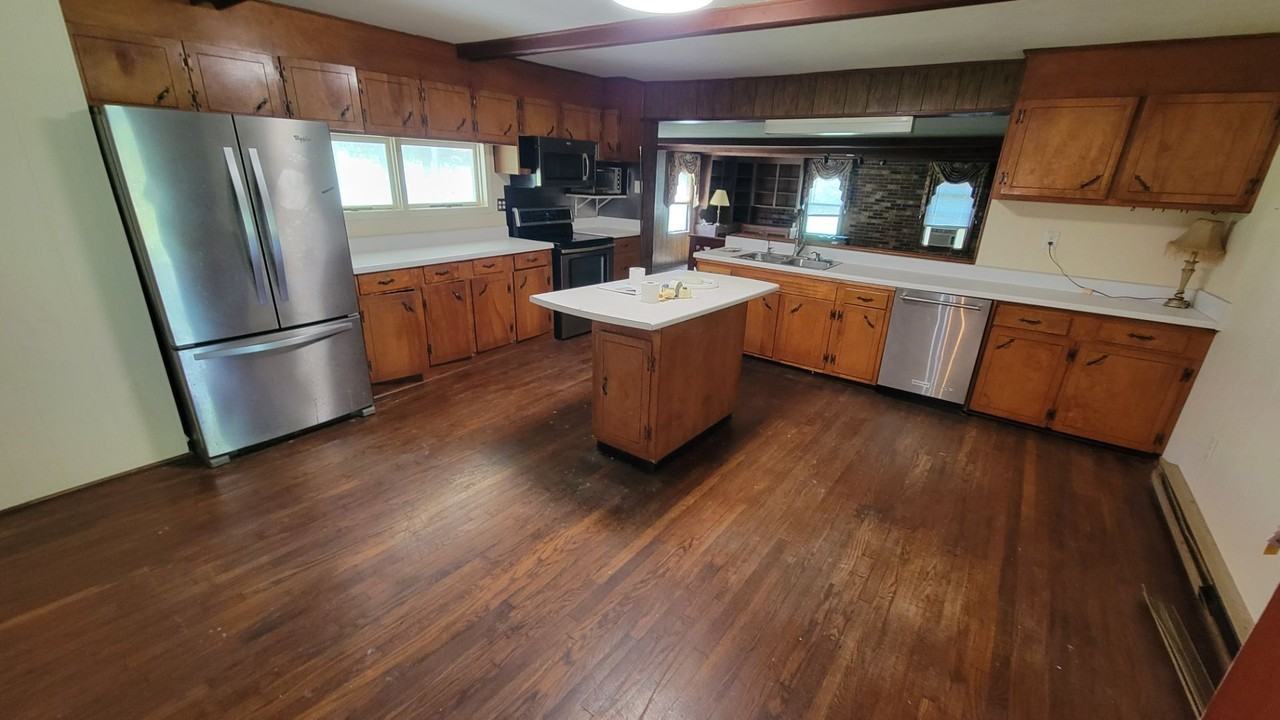 1034 Rocky Springs Church Rd - Photo 2 of 12