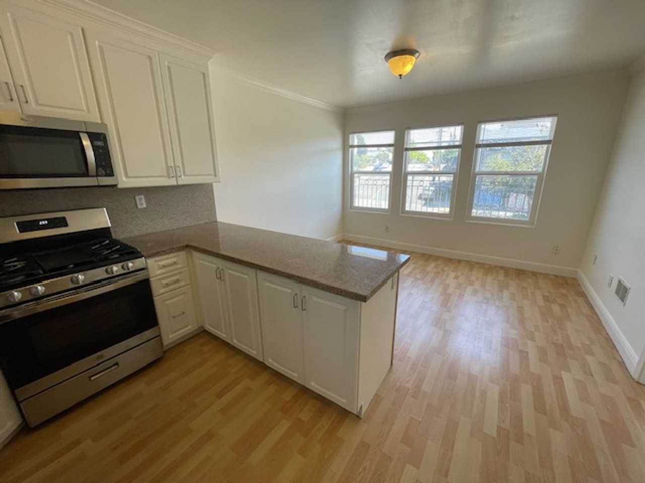 1515 14th Ave #204 - Photo 4 of 23