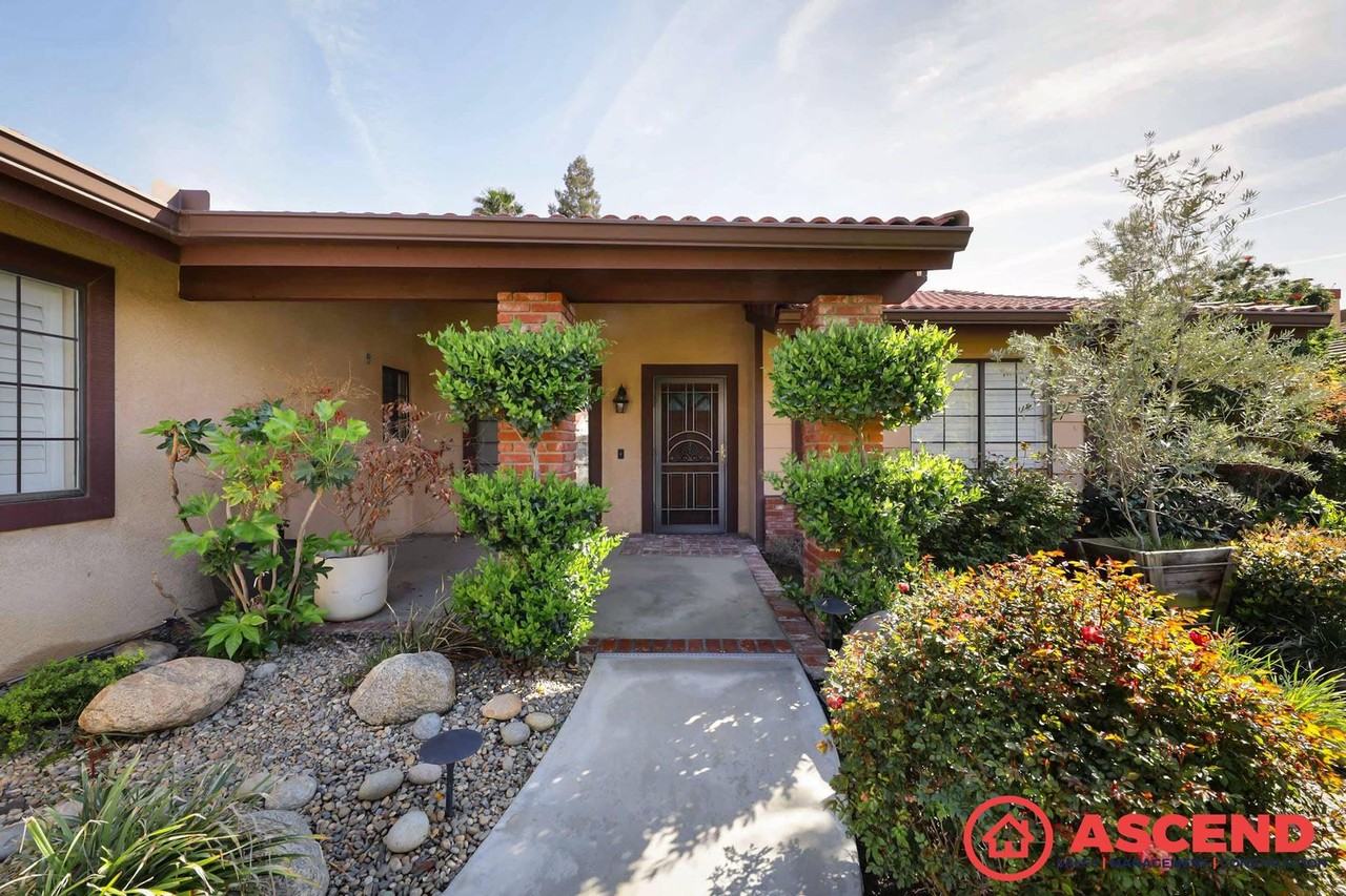 7113 Aztec Way - Photo 2 of 20