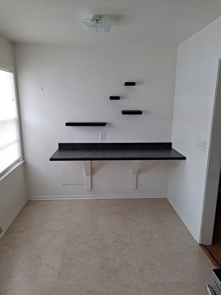 613 S 68th St - Photo 3 of 16