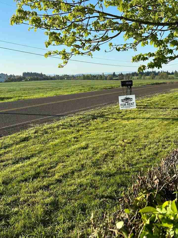 9235 Helmick Rd - Photo 2 of 16