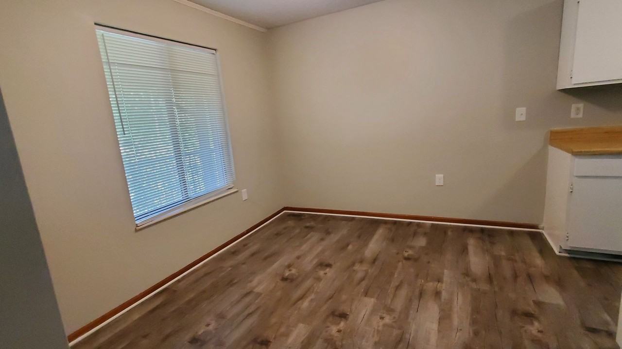 Twin Oaks Apartment Homes - Photo 2 of 8