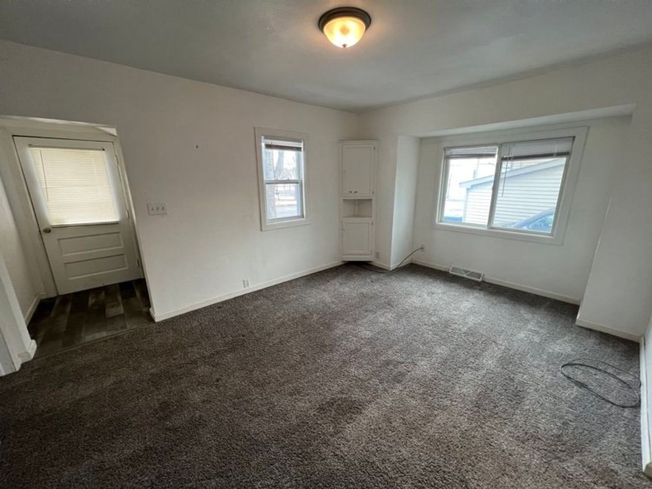 1006 Monroe St - Photo 2 of 13