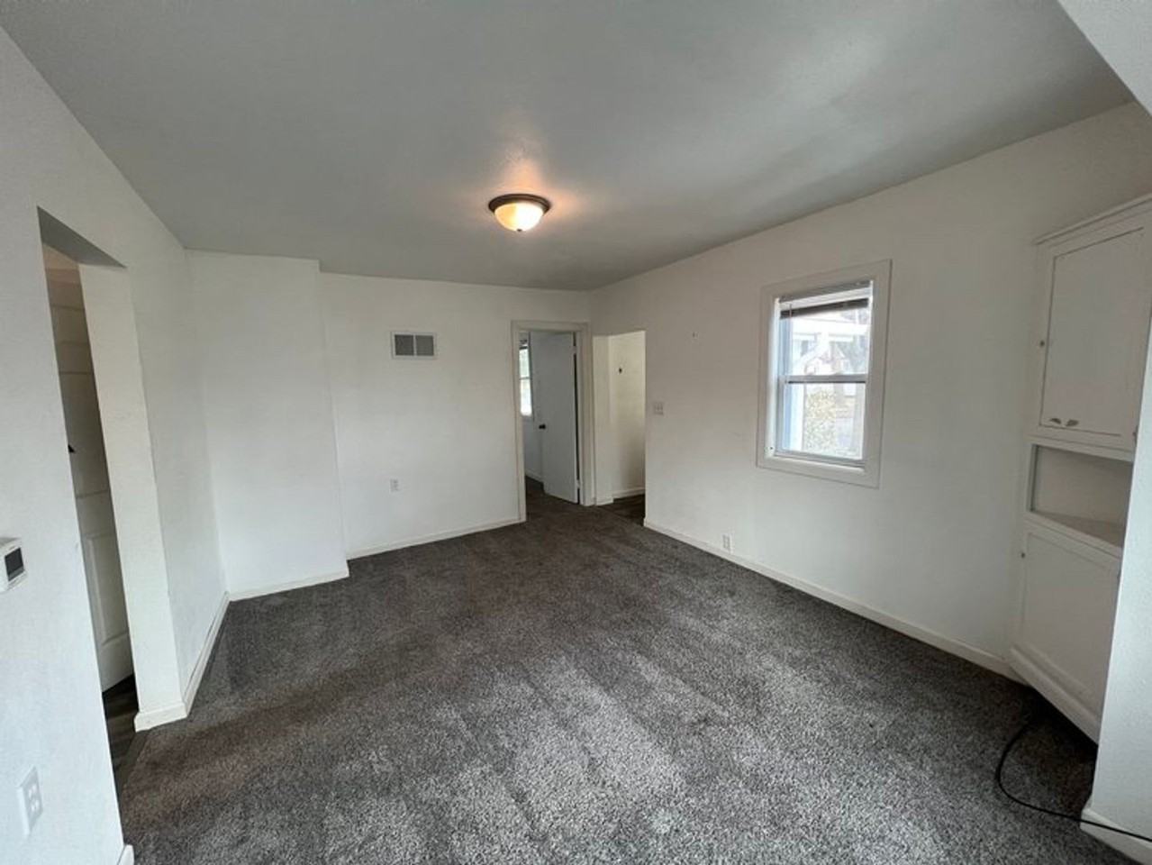 1006 Monroe St - Photo 3 of 13