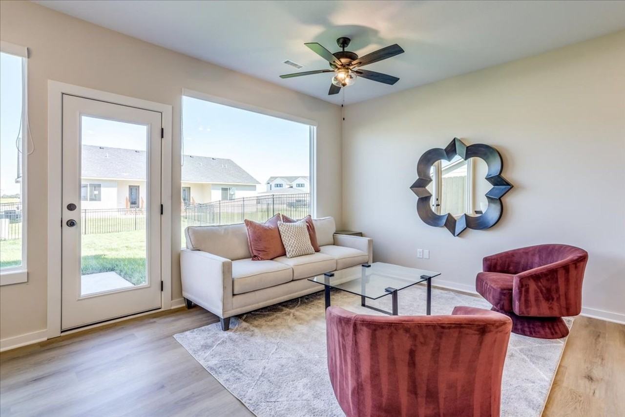 5405 N Briskbay Ct - Photo 2 of 13