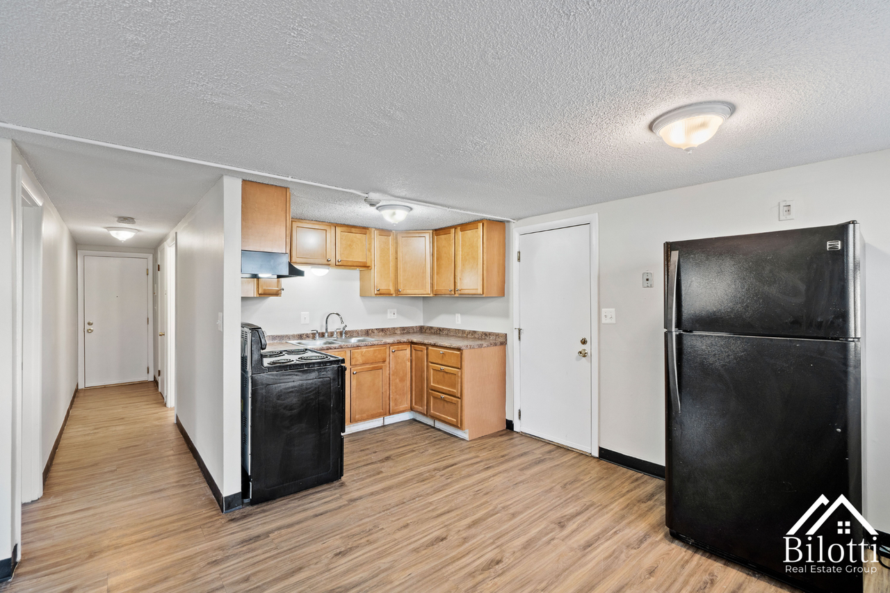 1086 South Broadway - Photo 2 of 13