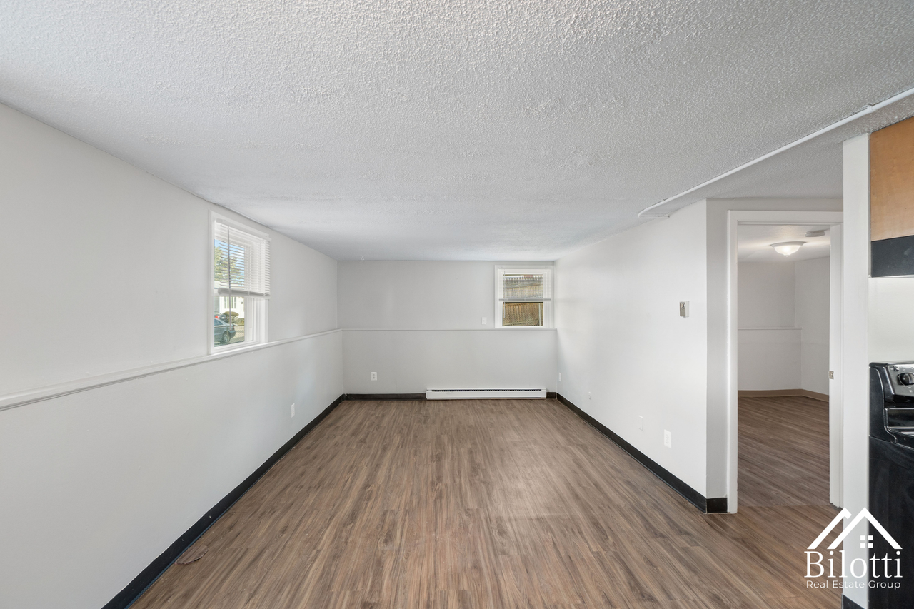 1086 South Broadway - Photo 3 of 13