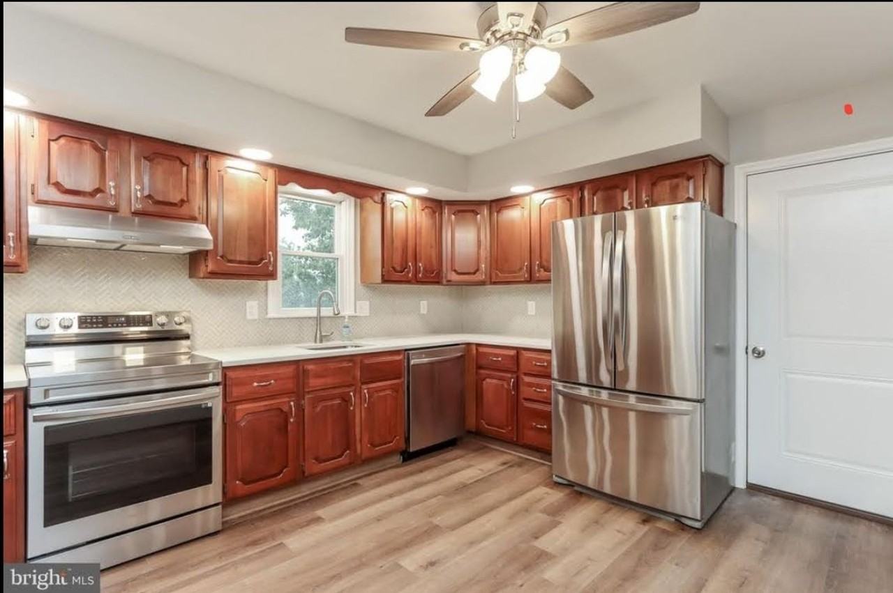 2333 Sykesville Rd - Photo 2 of 25