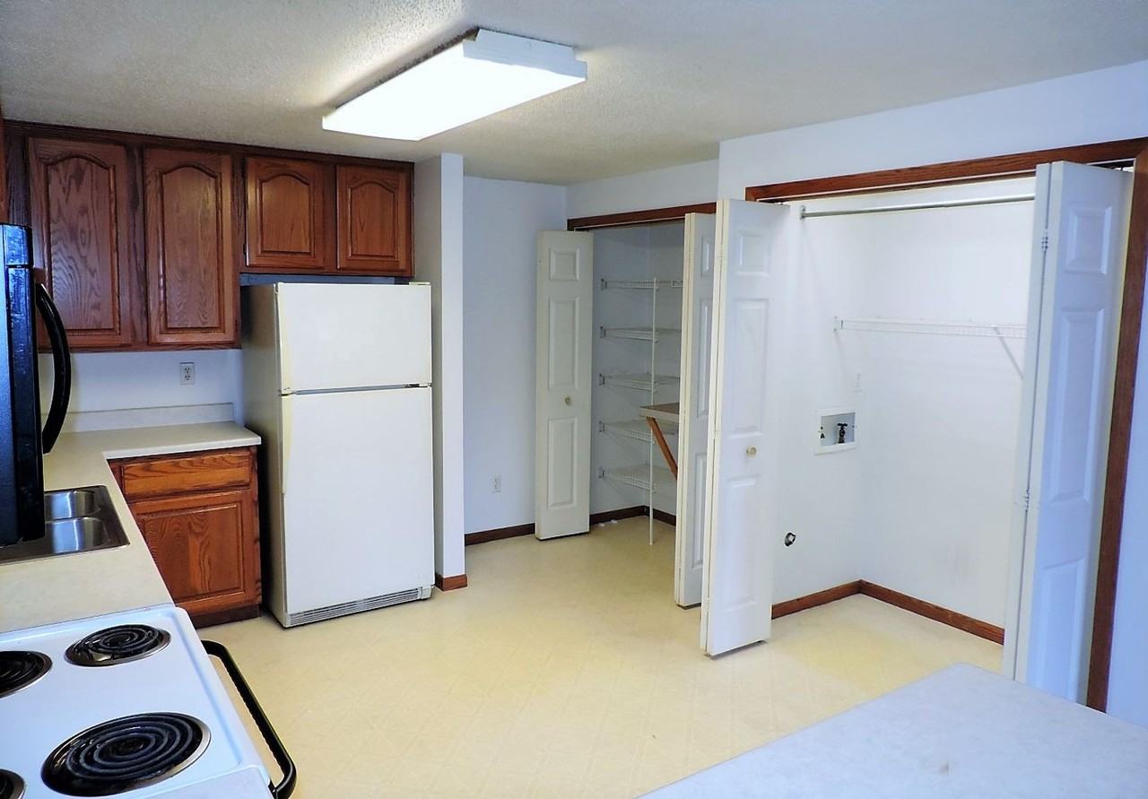 530 Iris Ave - Photo 5 of 20