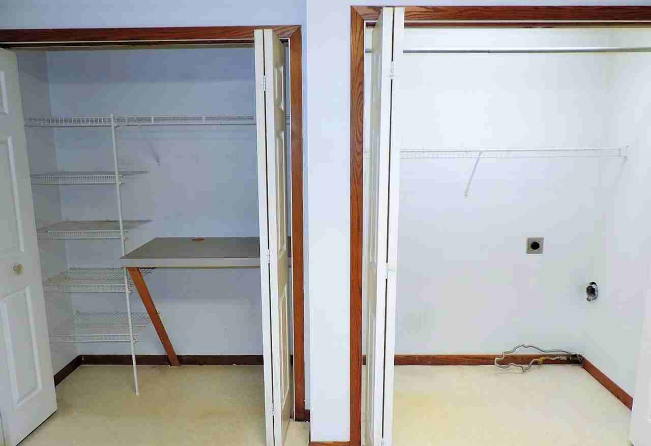530 Iris Ave - Photo 7 of 20