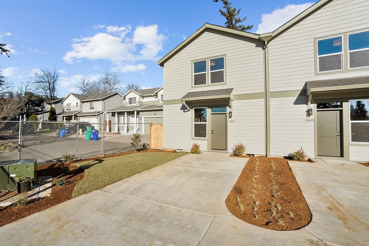 15841 Se Washington Ct - Photo 2 of 22